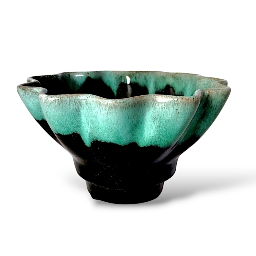 1950s Canuck Pottery Green Drip Ruffle Planter 95